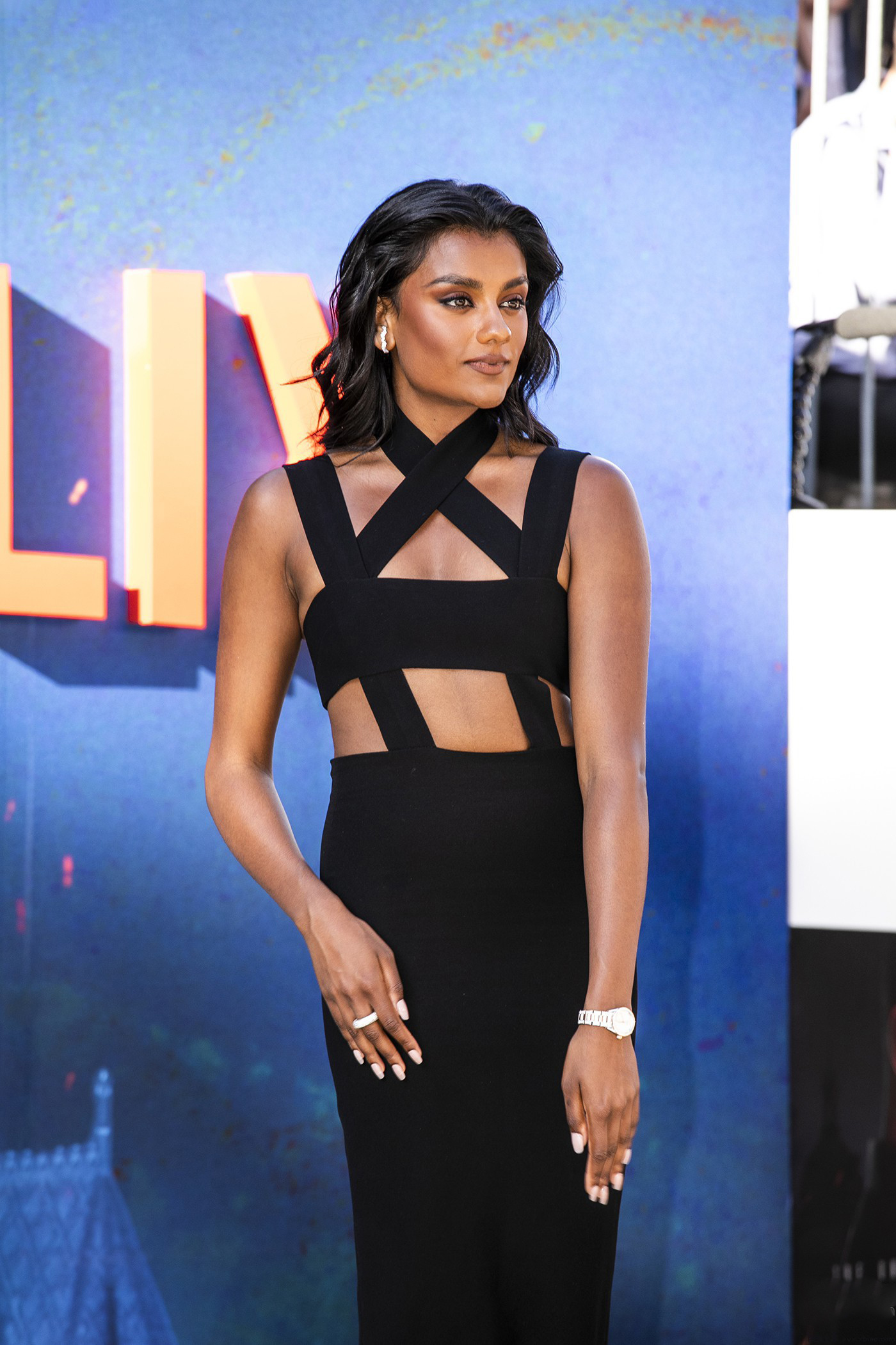 西蒙娜·阿什利（圖）