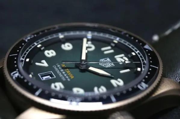 泰格豪雅手表保養(yǎng)以及如何調(diào)時？