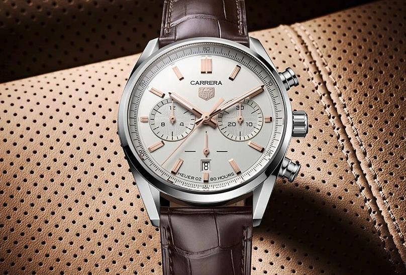 泰格豪雅卡萊拉系列計(jì)時(shí)碼表,幽暗中的螢火