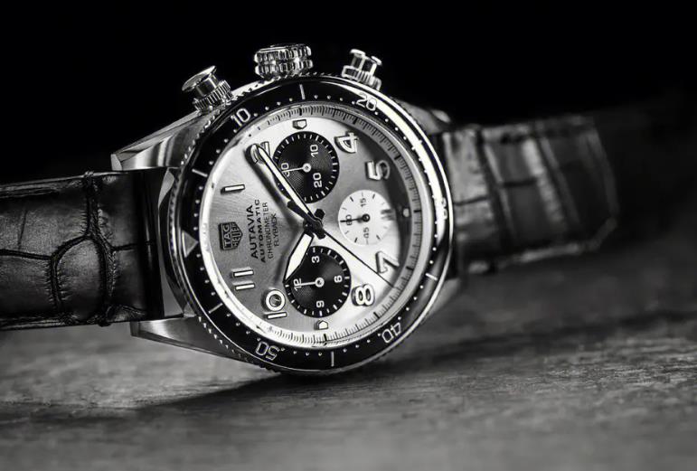 處理泰格豪雅手表進(jìn)灰的小技巧